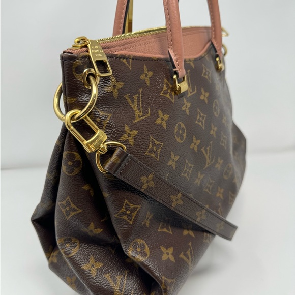 💯Authentic Louis Vuitton Boise de Rose Pallas MM Monogram w/ Adjustable Strap - Picture 2 of 6